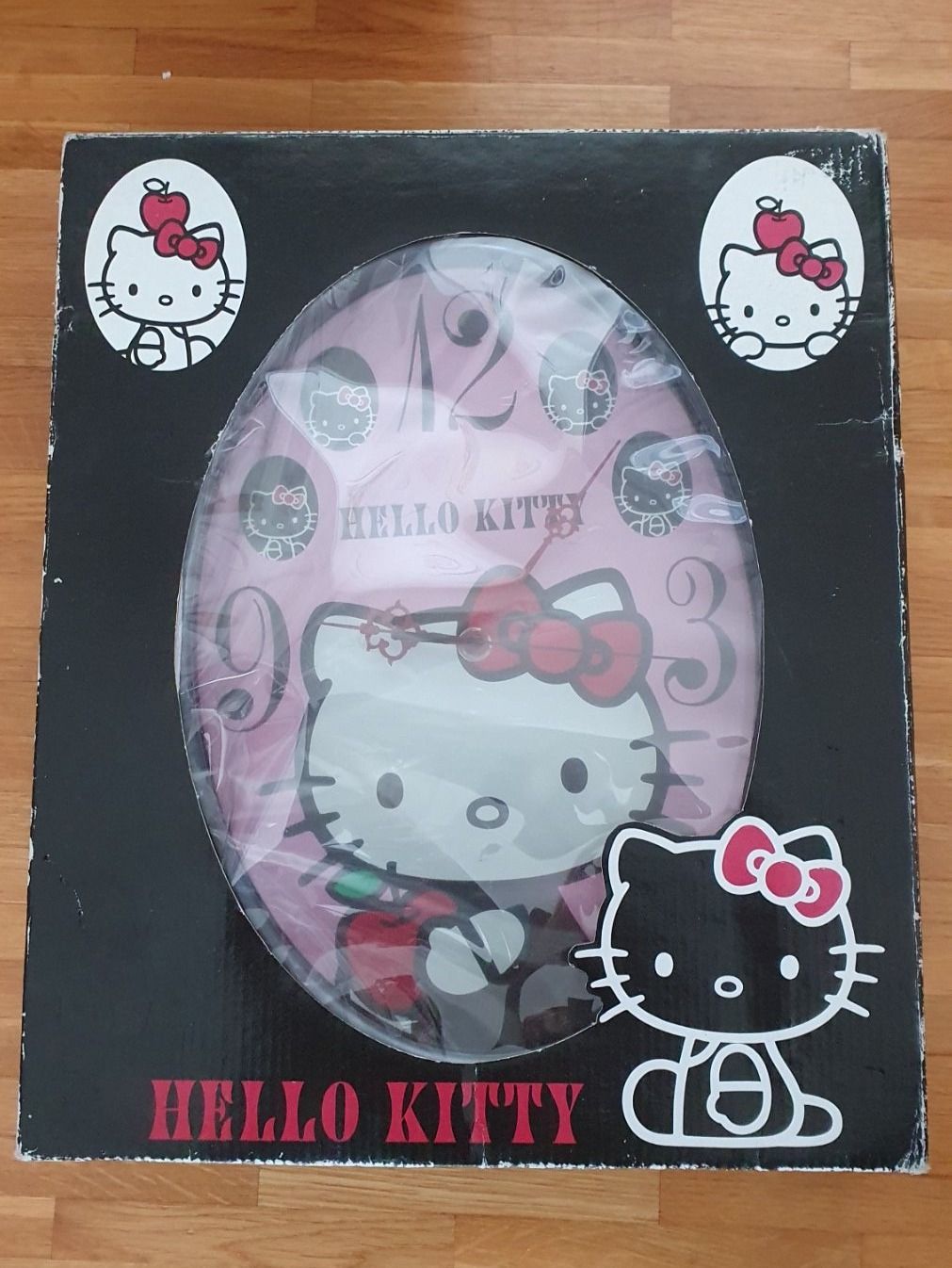 Orologi da terra & Orologi da parete: Horloge Hello Kitty Apple - COLLECTOR SANRIO – Nuovo e nell'imballaggio originale da St-Prex venduto da Allymcchou