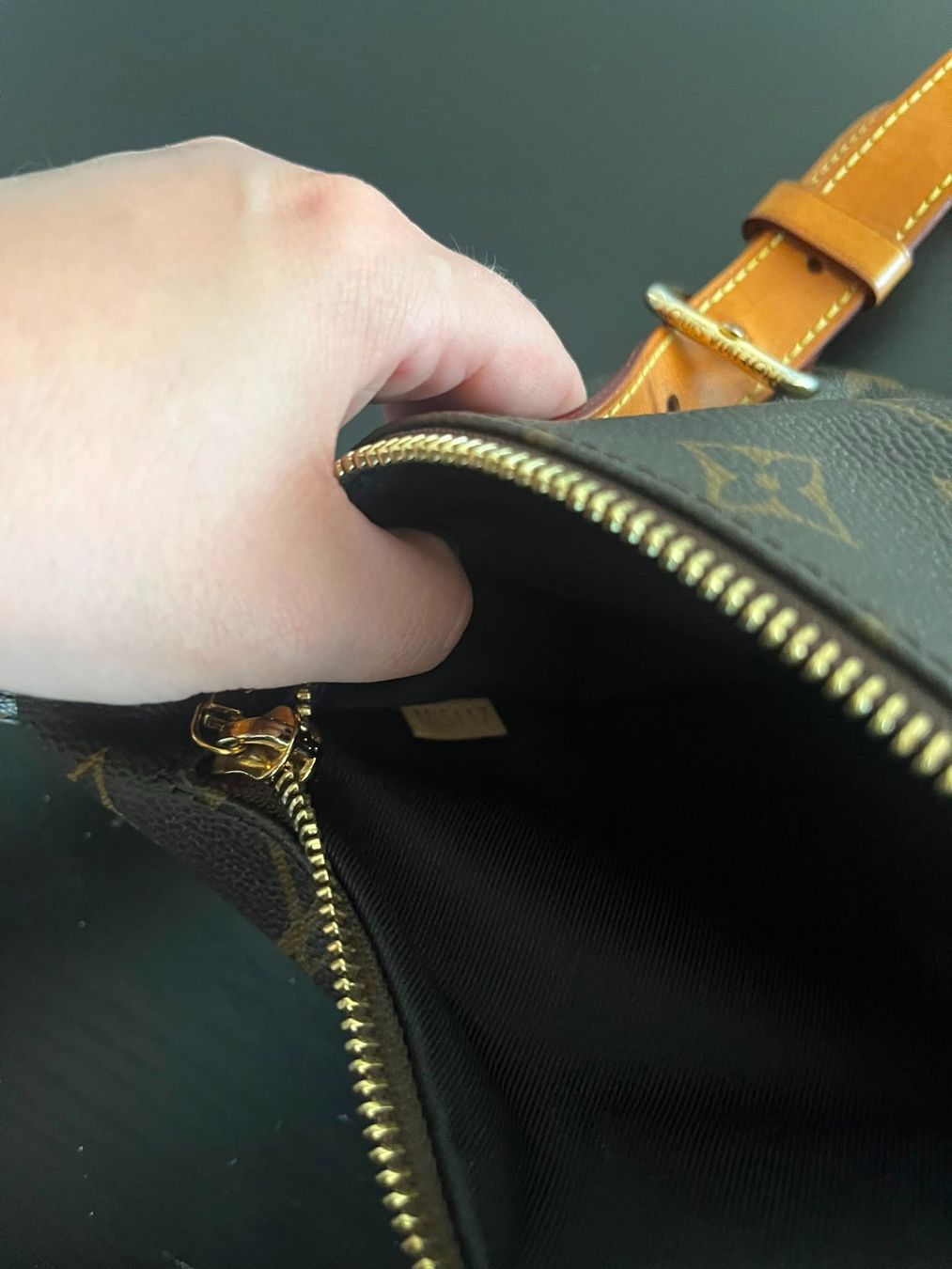 Louis Vuitton Borse: Louis Vuitton Bumbag Monogram Original Top Zustand – Usato da Münsingen venduto da mar_7tkq 5