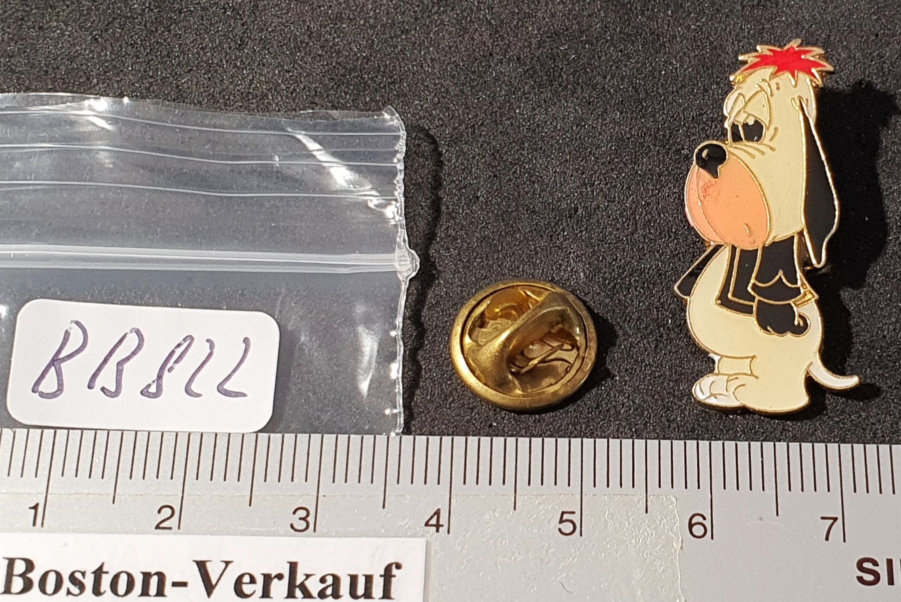 Placchette & Badge: BB822 - Pin MGM Hund Droopy – Usato da Reinach BL venduto da Boston-Verkauf 1