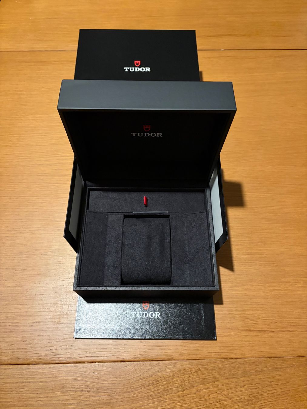 Tudor Orologi: Tudor Black Bay Chrono Panda dial (additional SS strap) – Nuovo (secondo la descrizione) da Versoix venduto da Hazzgard78 6