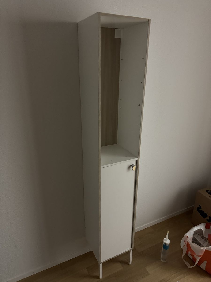 Armadi: IKEA Badezimmerschrank / Hochschrank – Usato da Bern venduto da CirclePete