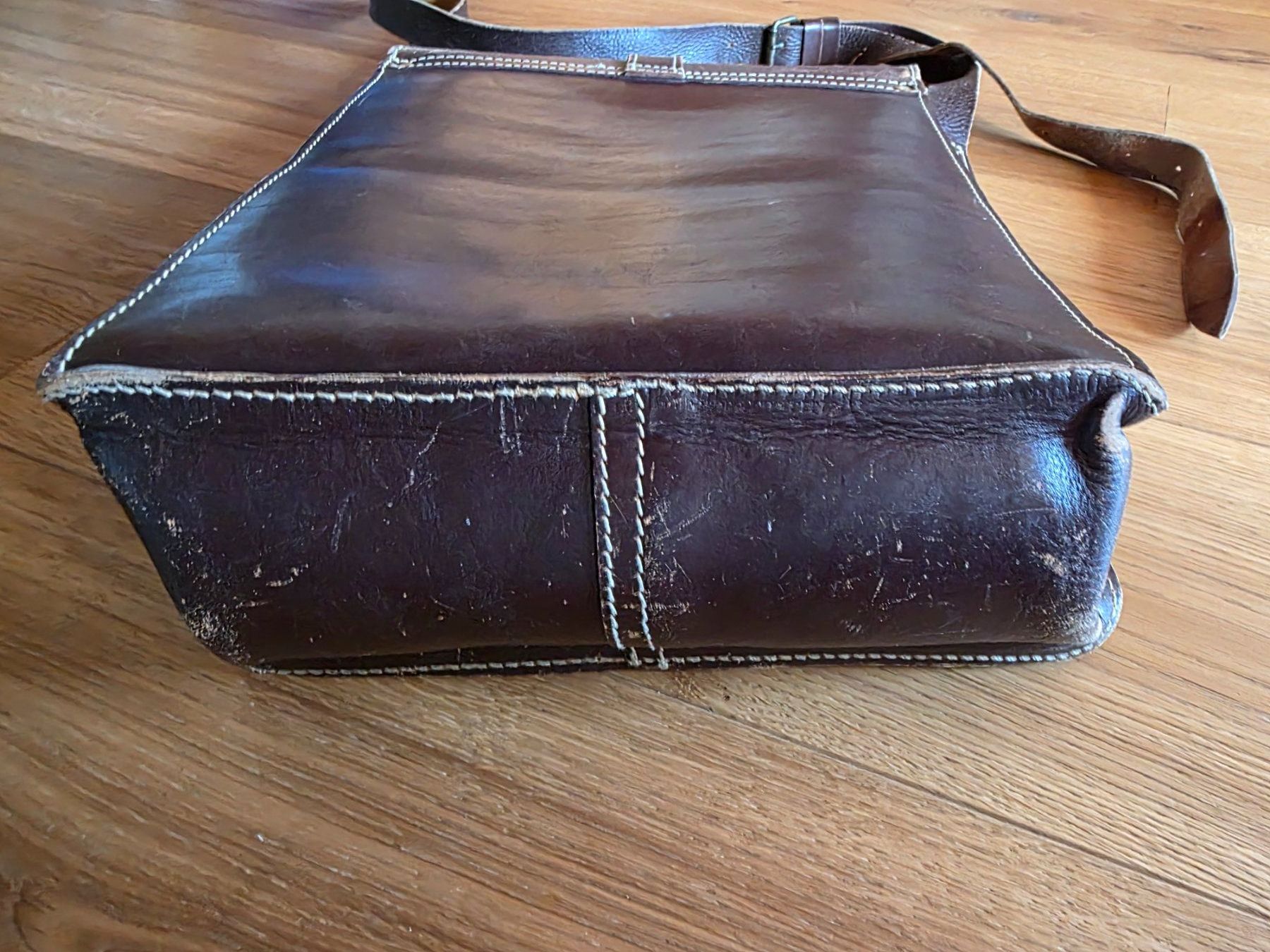 Valigie & Borse: robuste Leder Akten Mappe Laptop Tasche - Hoch Format – Usato da Walterswil BE venduto da Lonitti 6