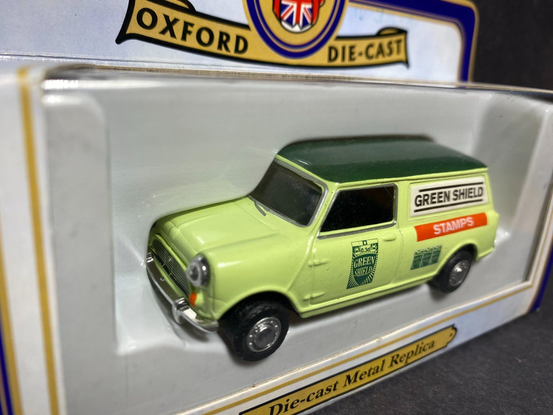 Modellini d'auto: Mini Van Green Shield - Oxford 1:43 OVP – Nuovo e nell'imballaggio originale da Spiez venduto da Mlandcruiser 1