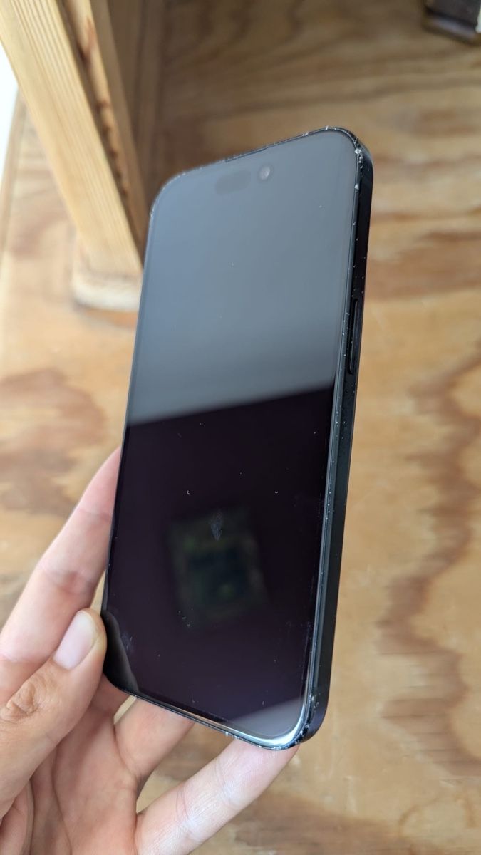 Apple Telefoni cellulari / Smartphones: Iphone 15 display Schaden – Difettoso da Scuol venduto da jul_xwm9 1