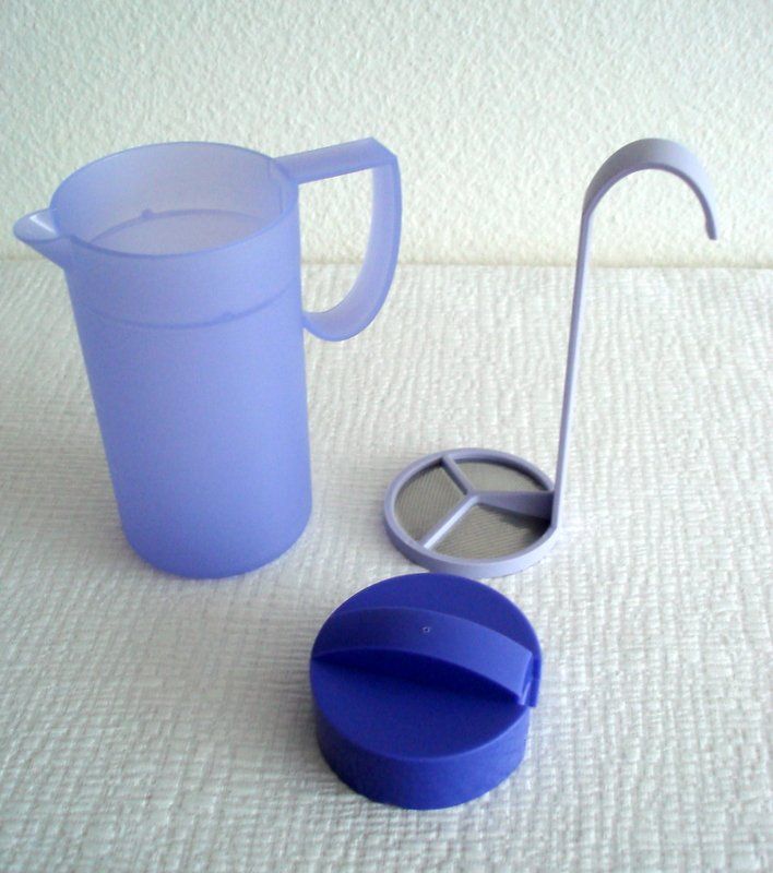 Tupperware Contenitori & Simili: Tupperware Milchschäumer mit Deckel & 3 Cappucino Schablone – Usato da Regensdorf venduto da anna059 3