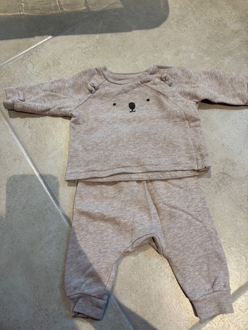 H&M Kleiderpakete & -sets: Ensemble bébé – Gebraucht aus Bressaucourt von Lamu