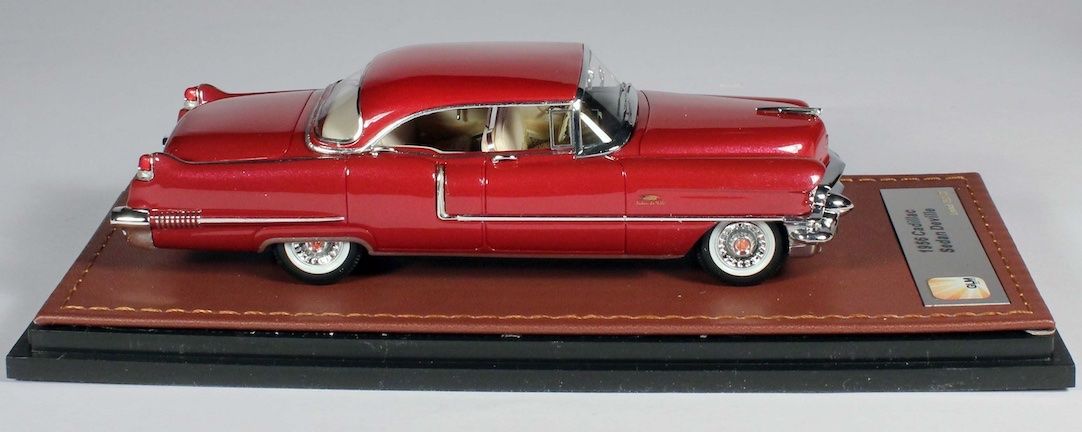 Cadillac Modellautos: 1:43 Stamp GLM - Cadillac Sedan DeVille 1956 – Neu und originalverpackt aus Ebikon von Cocorica 2