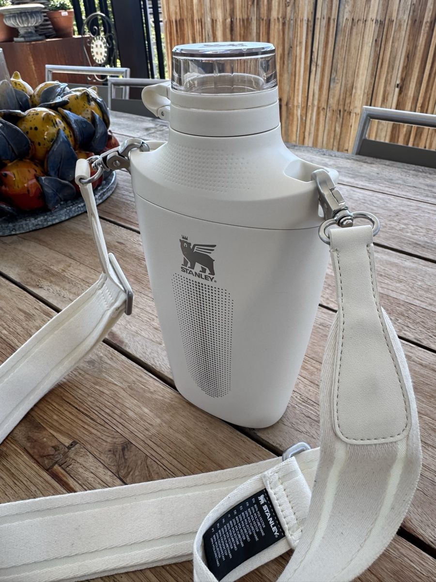 Stanley Trinkflaschen & Thermosflaschen: Stanley Bottle weiss 680ml neu – Neu (gemäss Beschreibung) aus Oberengstringen von 80sete