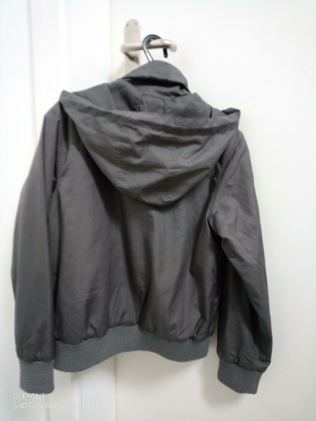 C&A Giacche & Cappotti: Übergangsjacke/ Coole Jacke Gr. 134 – Usato da Volketswil venduto da Car1 2