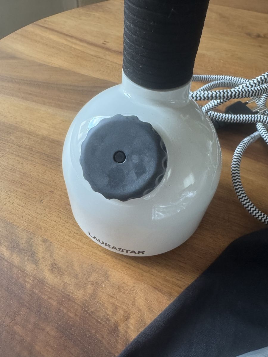 Pulitori a vapore: Laurastar IGGI steamer – Usato da Zürich venduto da Elisa_ZH_4 1