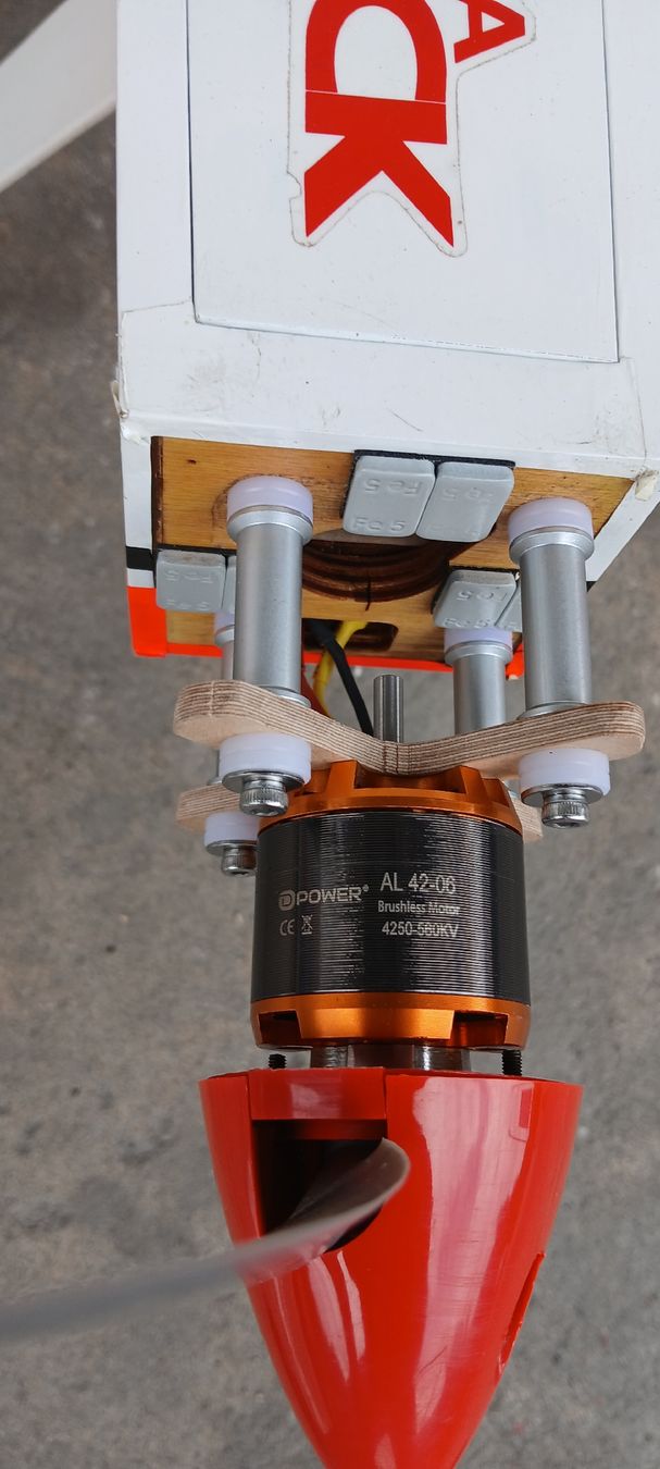 Modellismo RC: Ultra Stick Hangar 9 – Usato da Ufhusen venduto da Graupner80 1