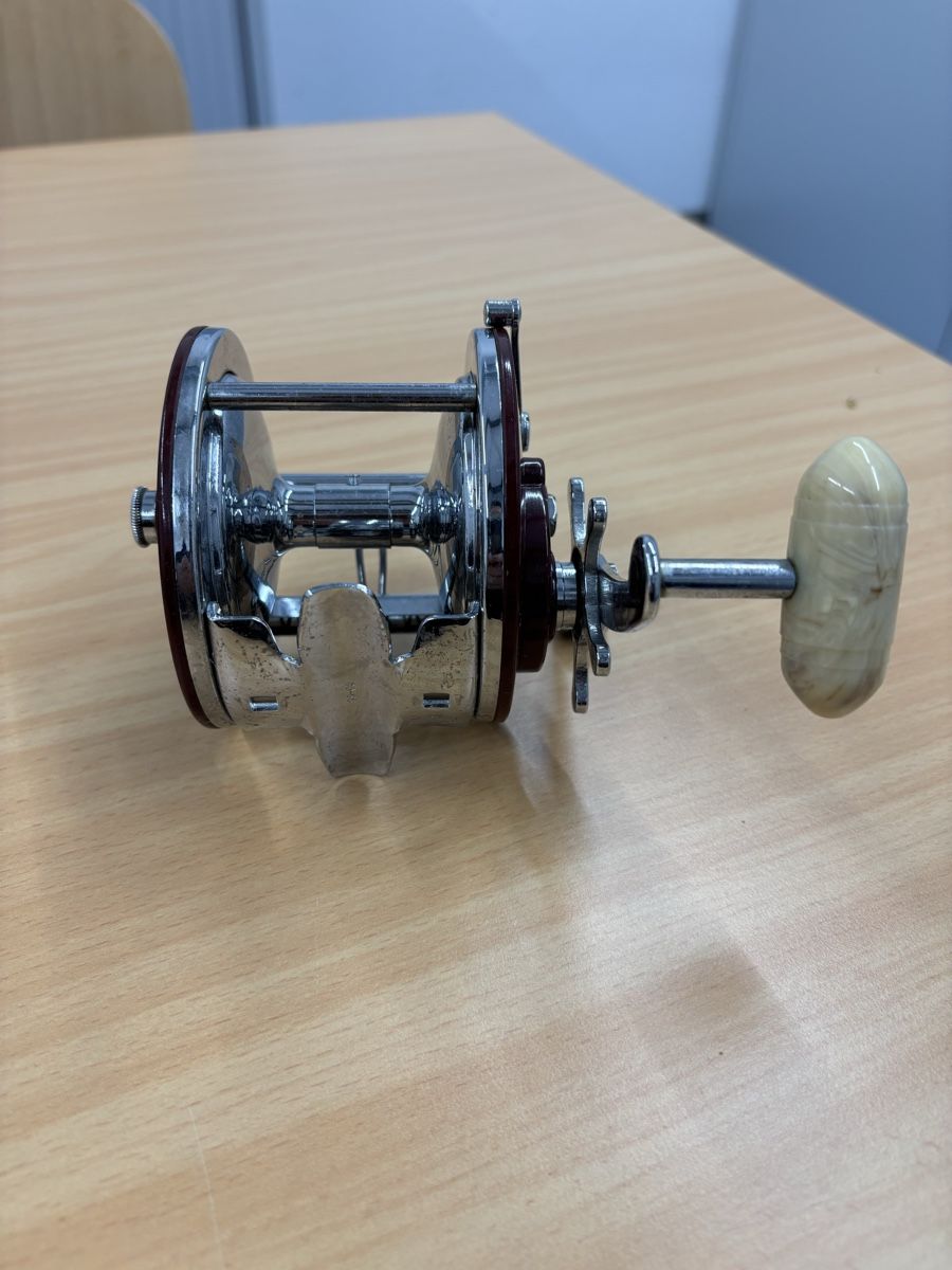 Tamburi & Mulinelli: Vintage Multirolle Penn Peer No. 309 – Usato da Rheinfelden venduto da Fisch223. 5