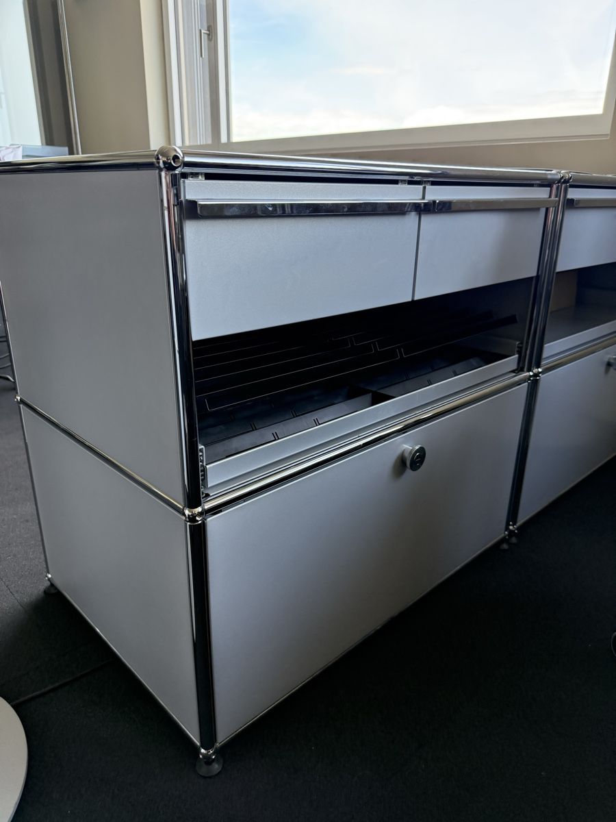 Cassettiere: USM Haller Organisationsmöbel 4 Stück Total – Usato da Bottighofen venduto da inf_8b5p