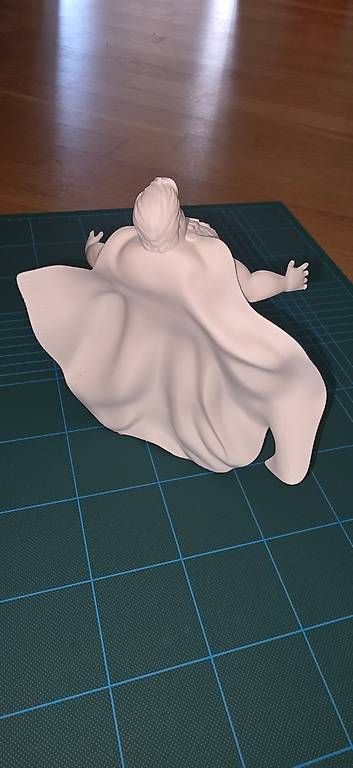 Statuette: 3D Printed Chubby Superman Figurine  – Usato da Crissier venduto da tic_qb2s 3