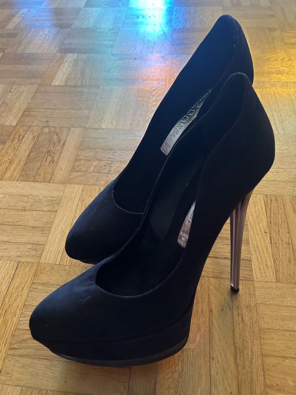 Scarpe da donna: schwarze High Heels – Nuovo (secondo la descrizione) da Zürich venduto da alv_pqz2