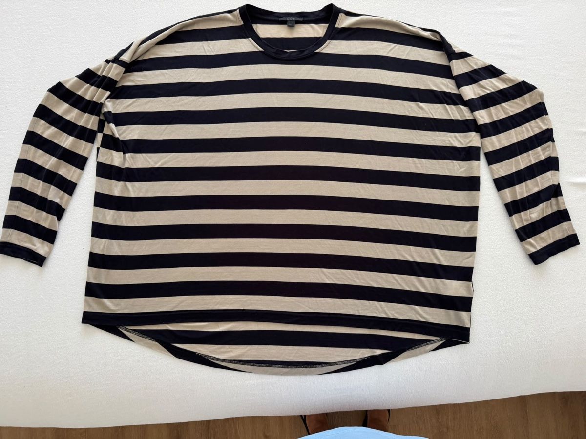 Cos T-Shirts: COS Langarmshirt L – Gebraucht aus Zug von nissi_25