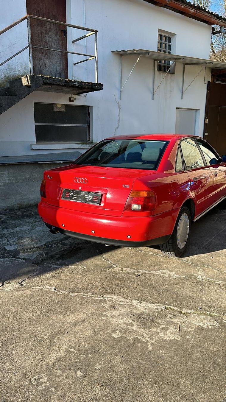 Autos: AUDI A4 1.8, MFK bis 02/2027 – Gebraucht aus Zug von bla_9bgd 1