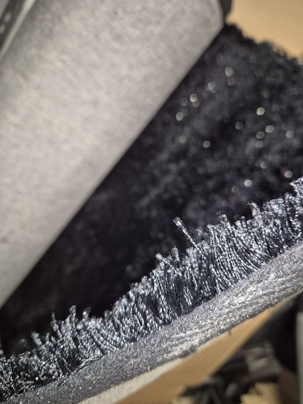 Tappeti: Schwarzer Teppich, neuwertig, Winter-Feeling – Usato da Bürglen TG venduto da Isa_x4 2