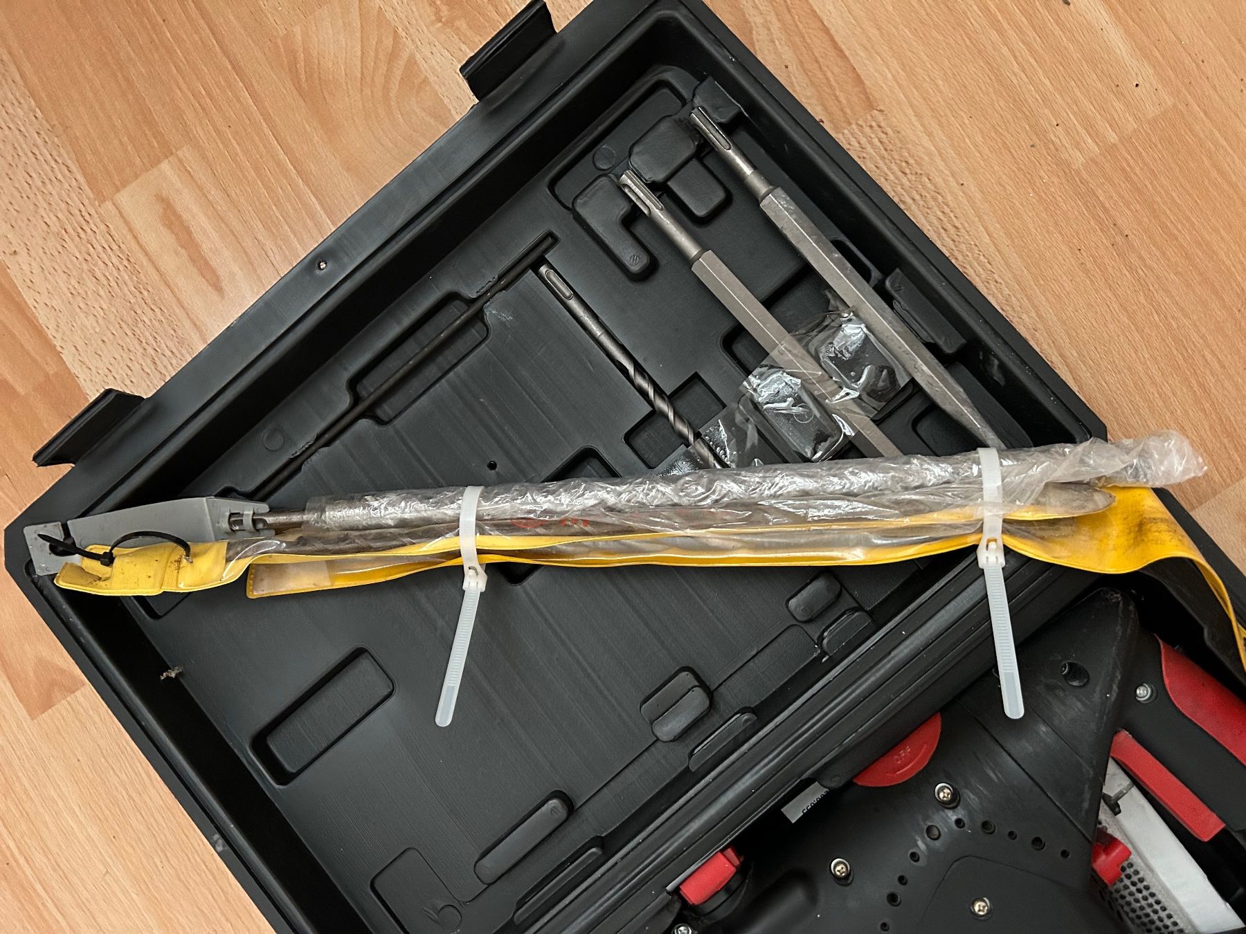 Tutti gli attrezzi: Marteau à percussion, perforateur – Usato da Courroux venduto da pupaaldi 2