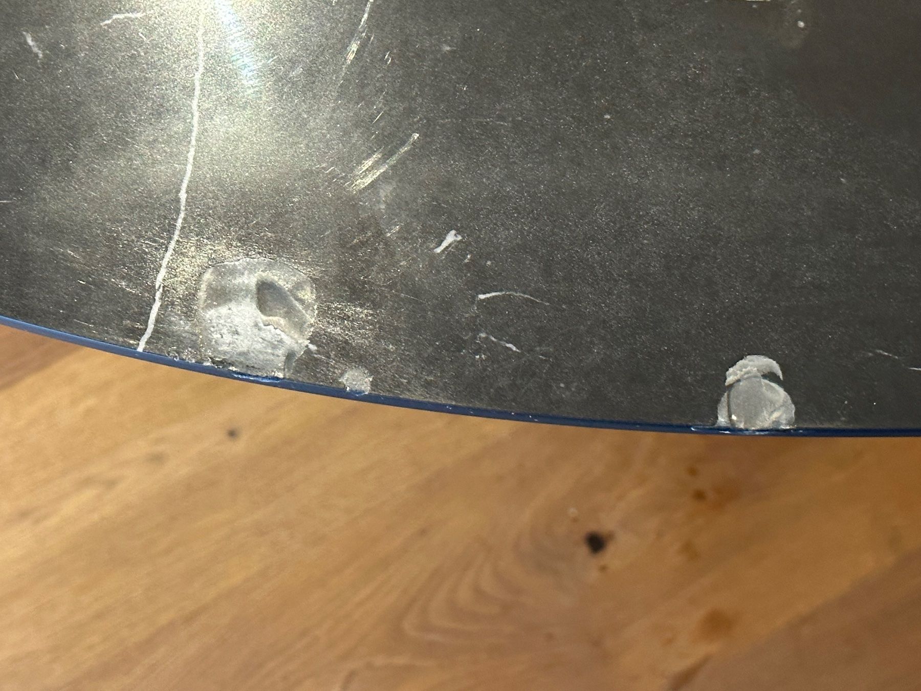 Tische: Esstisch Keramik Oval - Kartell – Defekt aus Muri b. Bern von  4