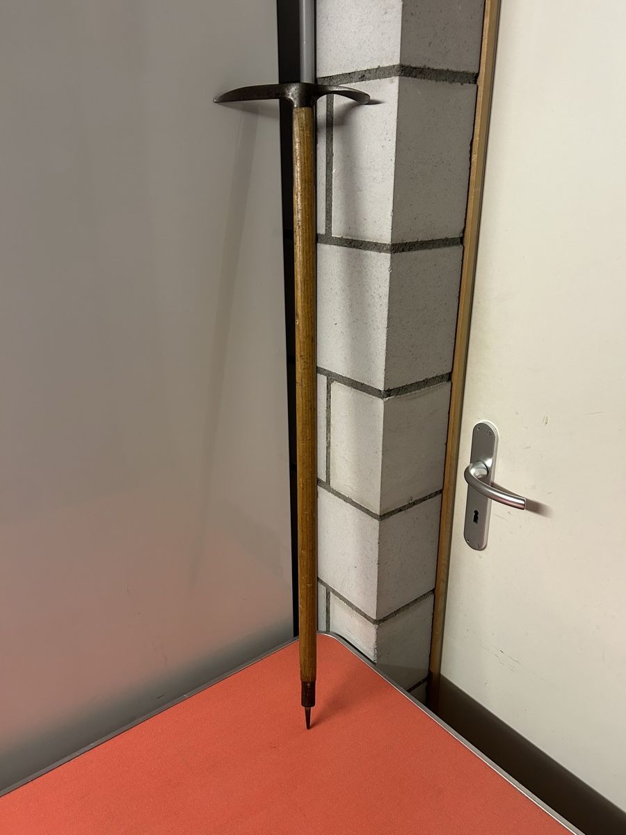 Attrezzatura da arrampicata: Alte Eispickel ca.um 1950,gemarkt CCB C Christen Bern, rares – Usato da Lanzenhäusern venduto da vic63
