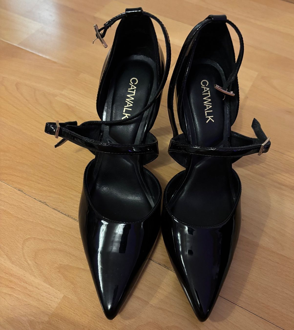 Scarpe da donna: Pumps High Heels Gr. 38 – Usato da Winterthur venduto da Bilure