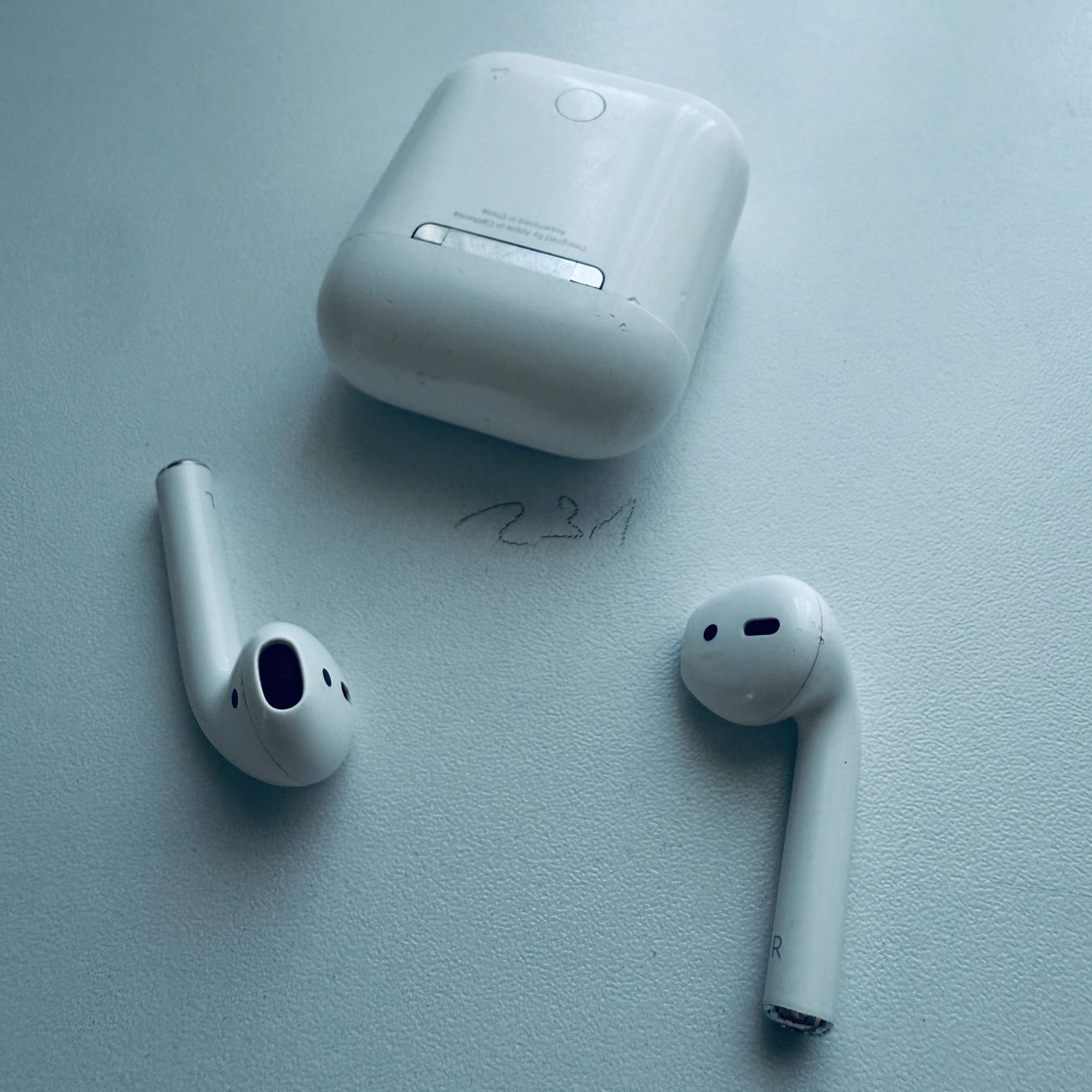 Apple Kopfhörer: Original Apple AirPods 2 Gen. Wireless Kopfhörer & Case – Gebraucht aus Basel von MY.AIRPODS.SHOP 6