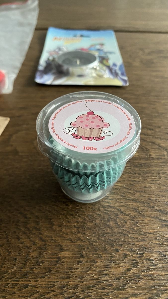 Migros Tutte le decorazioni: Diverse Artikel: Kompass, Bimsstein, Pompon, Pralineform  – Usato da Hochwald venduto da _biene_ 1