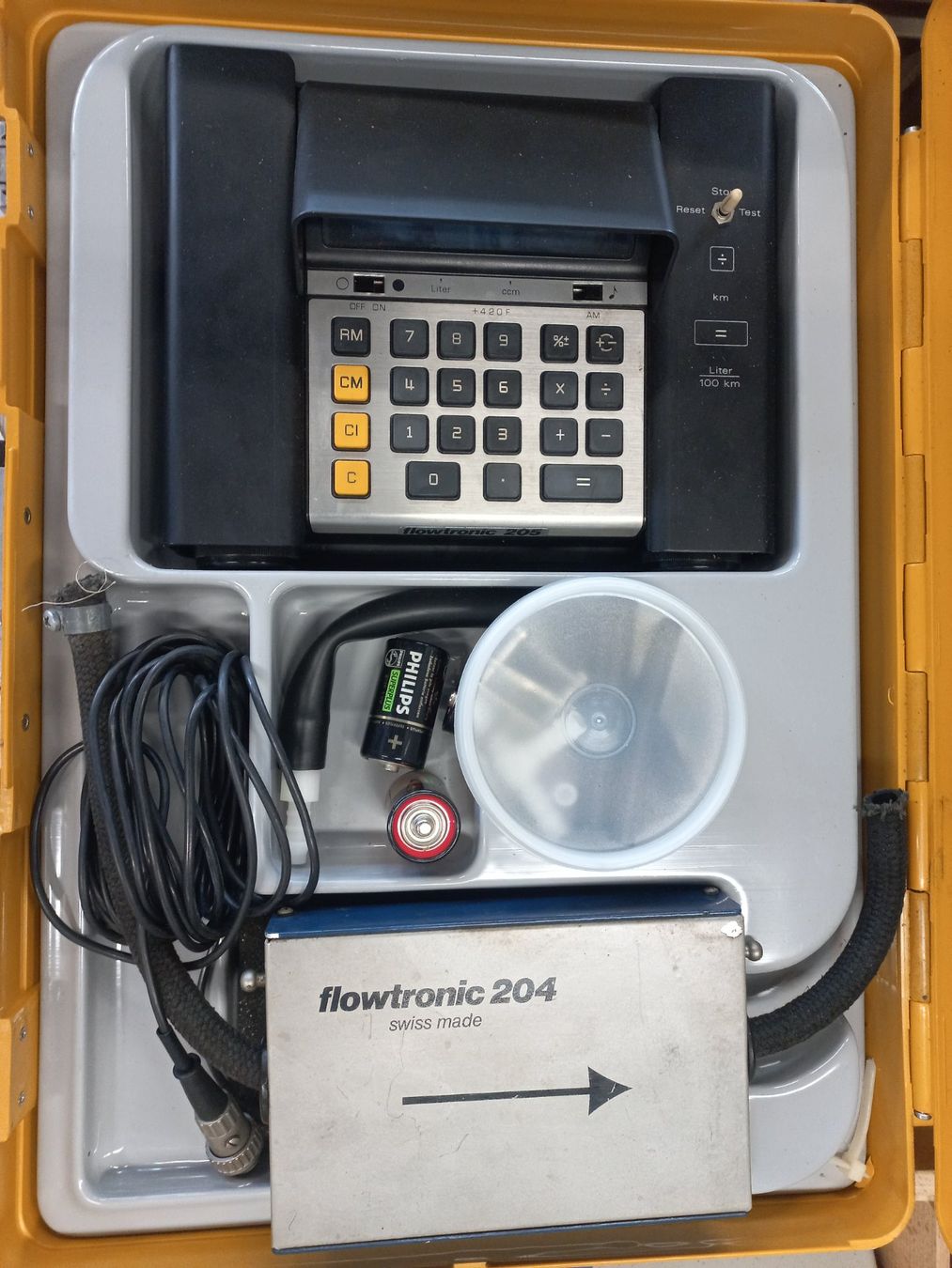 Misurare: Kraftstoffverbrauchs - Durchflussmessgerät Flowtronic 204 – Usato da Dulliken venduto da Dullikenlerchclassic