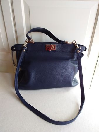 Blaue Ledertasche 