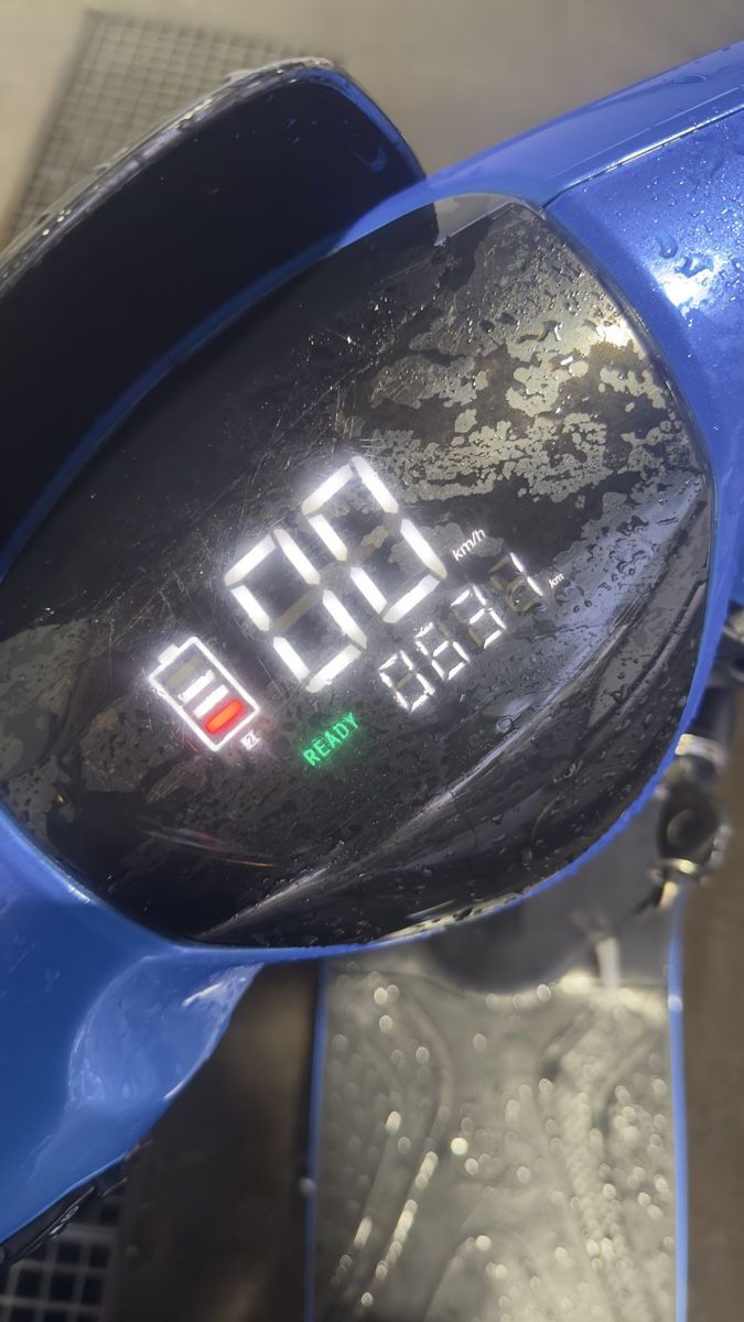 Scooter: 25 km/h e-Roller Super günstig/zustand – Usato da Urtenen-Schönbühl venduto da Bettinabra 2