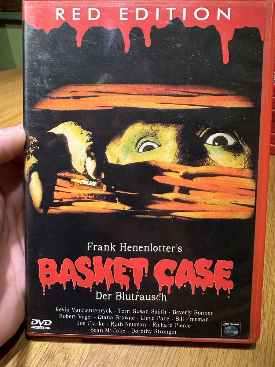 Tutti i DVDs: Basket Case Red Edition DVD – Usato da Benken ZH venduto da Audi-erich