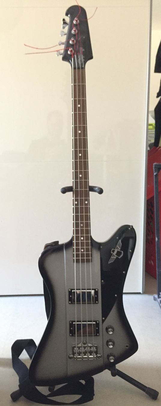 Epiphone Musikinstrumente: E-Bass Epiphone Thunderbird IV Silverburst – Gebraucht aus Zürich von  1