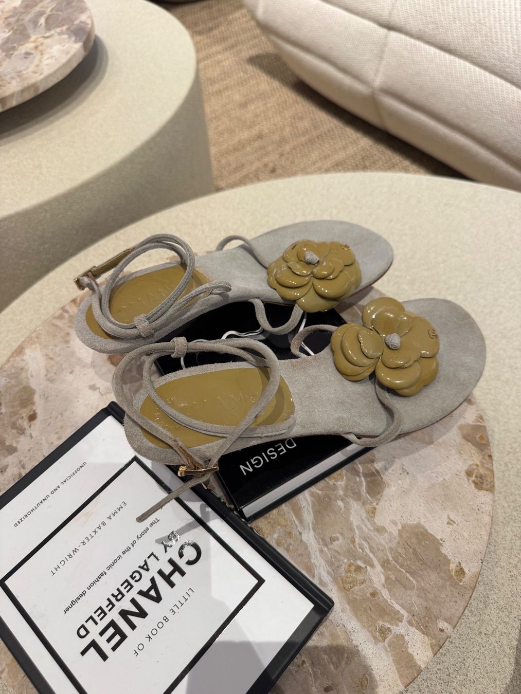 Chanel Scarpe da donna: CHANEL SANDALEN CAMELIA – Usato da Schwyz venduto da bofb 6