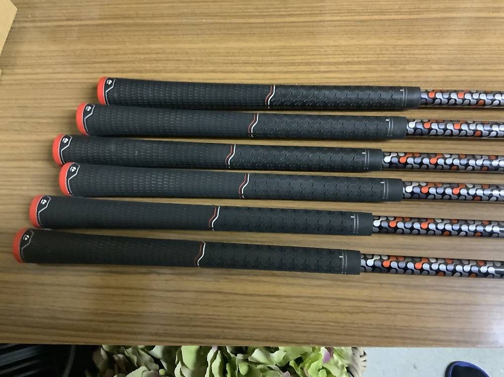Taylor Made Clubs & Sets: Golf Taylor Made RH Eisenset + Driver Inesis – D'occasion à Hergiswil NW par Hhans1 2