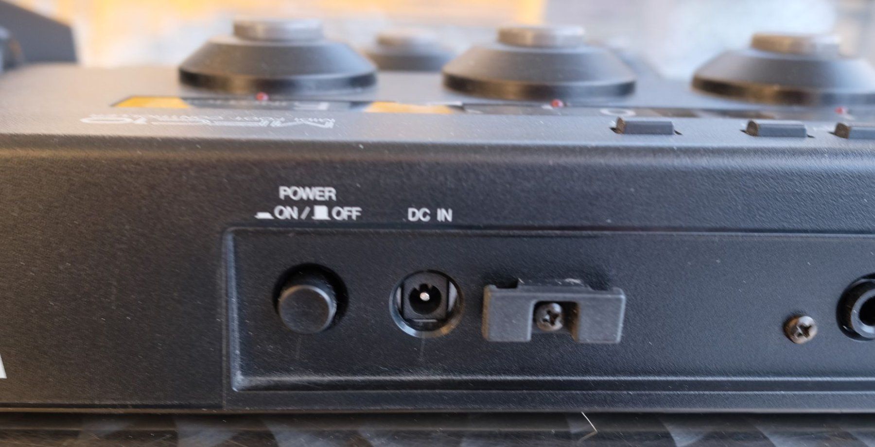 Strumenti musicali: Yamaha MFC-10 MIDI Foot Controller – Usato da Basel venduto da PondstreetStudios 6