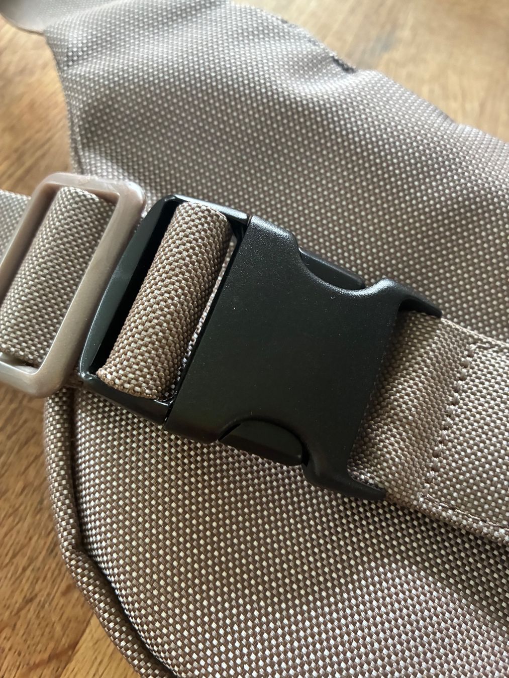 Mandarina Duck Borse da donna: Bauchtasche Mandarina Duck – Usato da Zürich venduto da Mauersegler 5