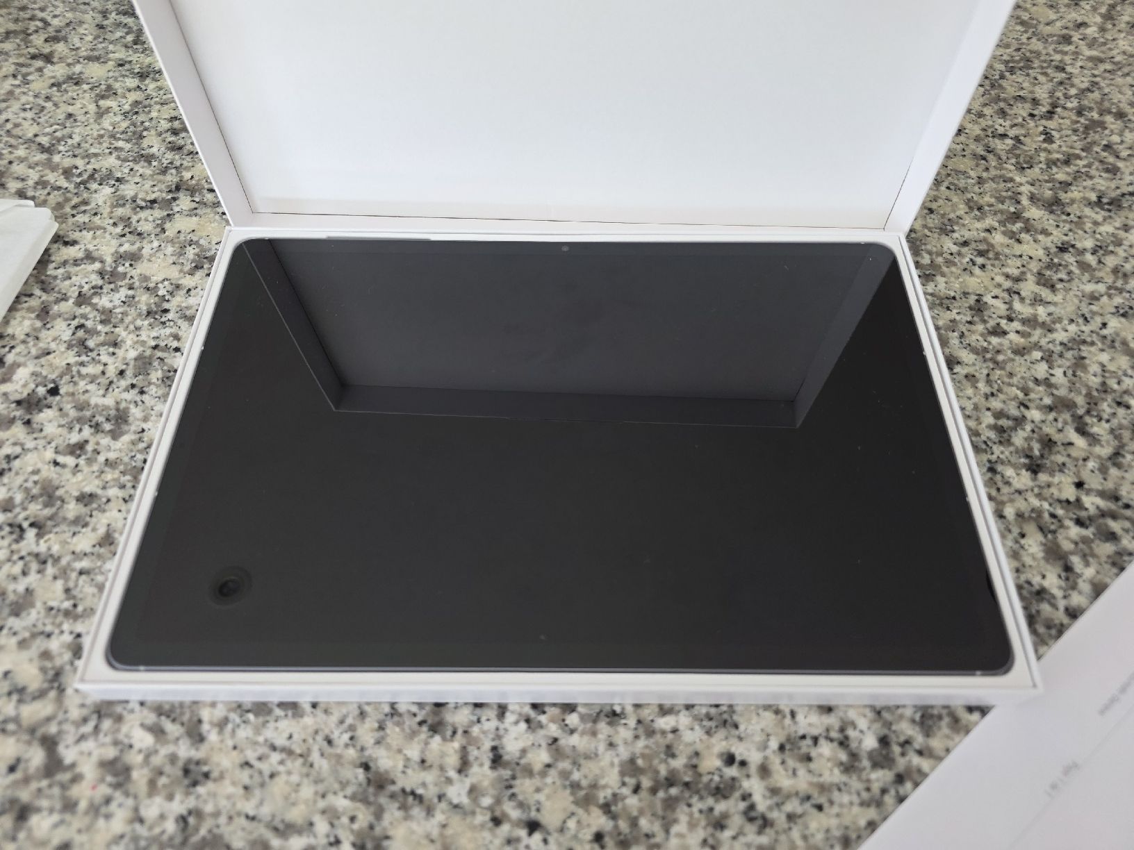 Samsung Tablet PC: Tablette Samsung Galaxy Tab S10 FE+ avec clavier  – Usato da Hermenches venduto da leo1803 7