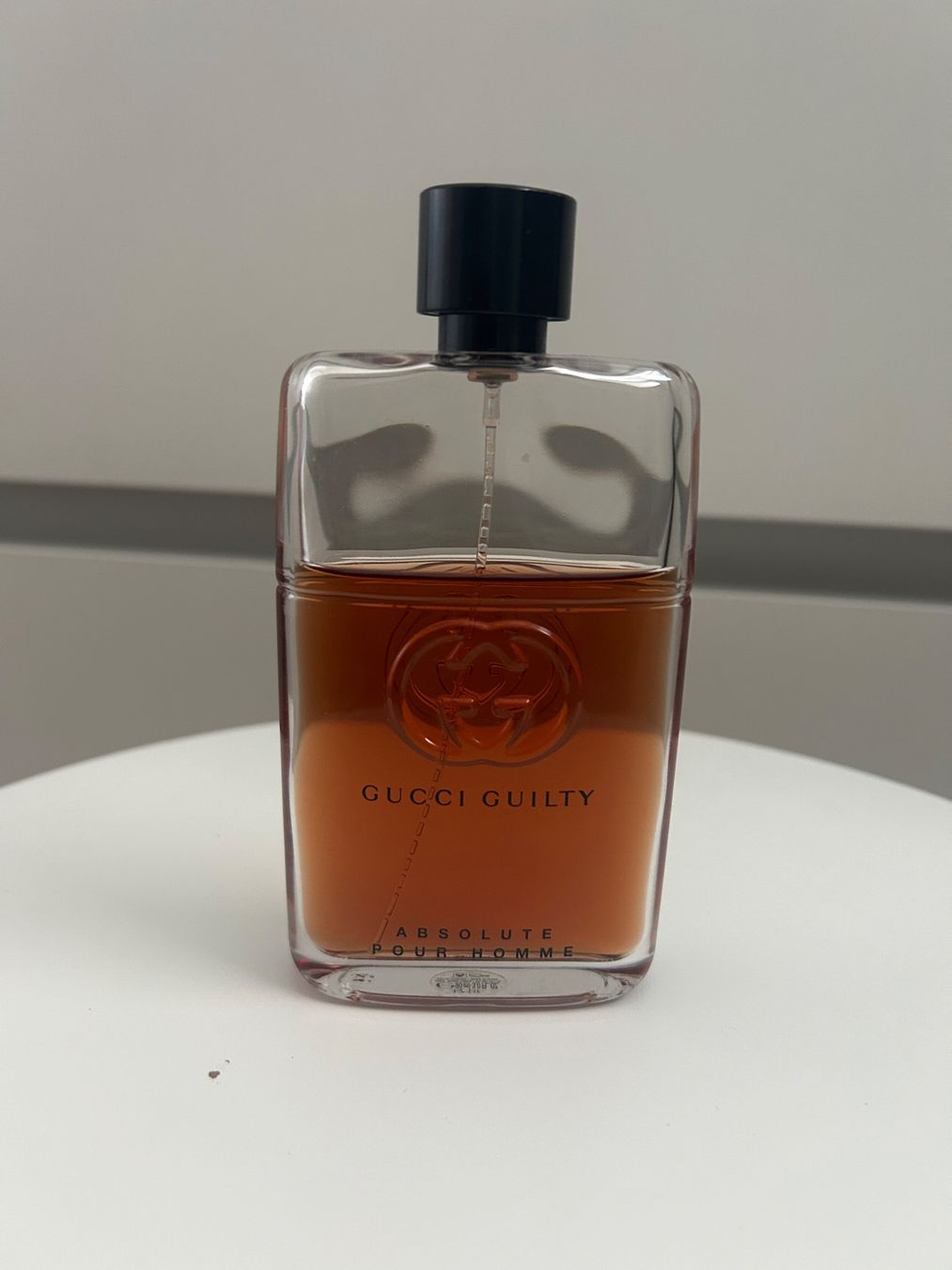 Gucci Parfum & Eau de Toilette: Gucci guilty absolute – Gebraucht aus Luzern von roc_p5tc