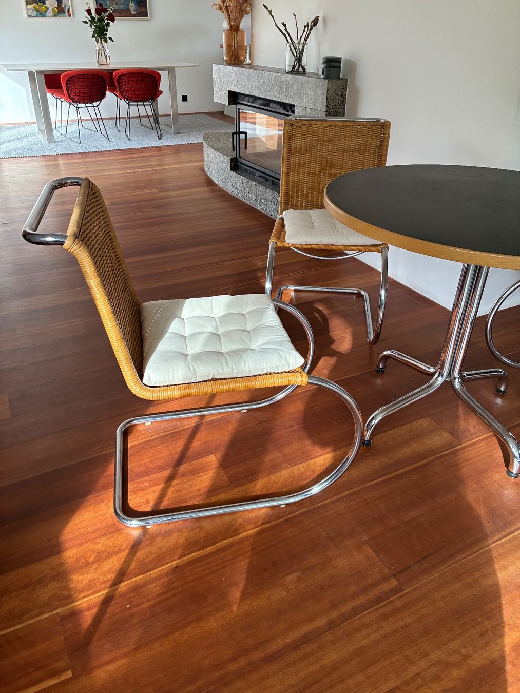 Set di tavolo e panche: Thonet Freischwinger Stühle inkl. Tisch – Usato da Aarau venduto da m.c.b 2