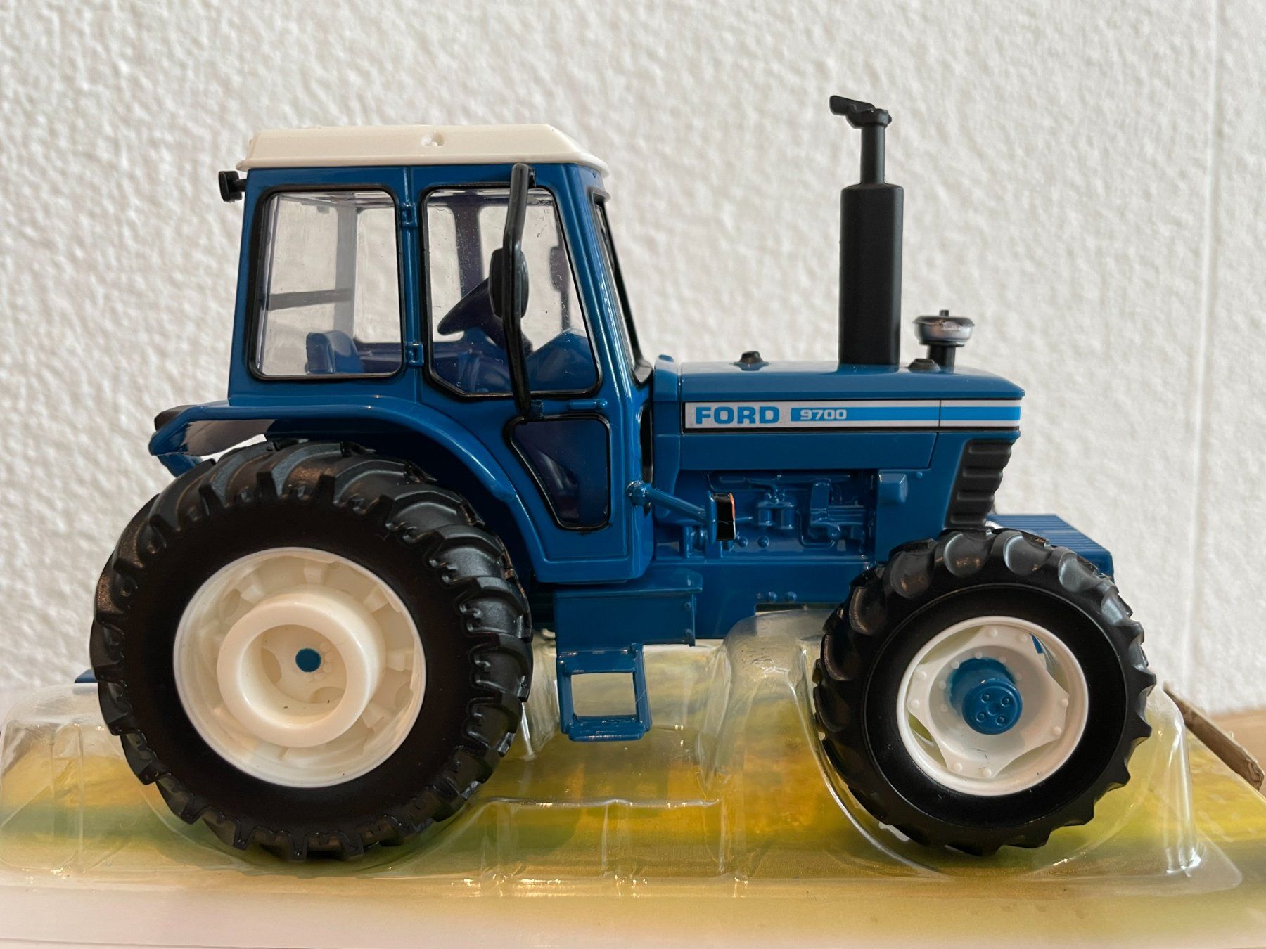 Ford Trattori: Britains Ford 9700 – Nuovo e nell'imballaggio originale da Kreuzlingen venduto da Stefan1150 2