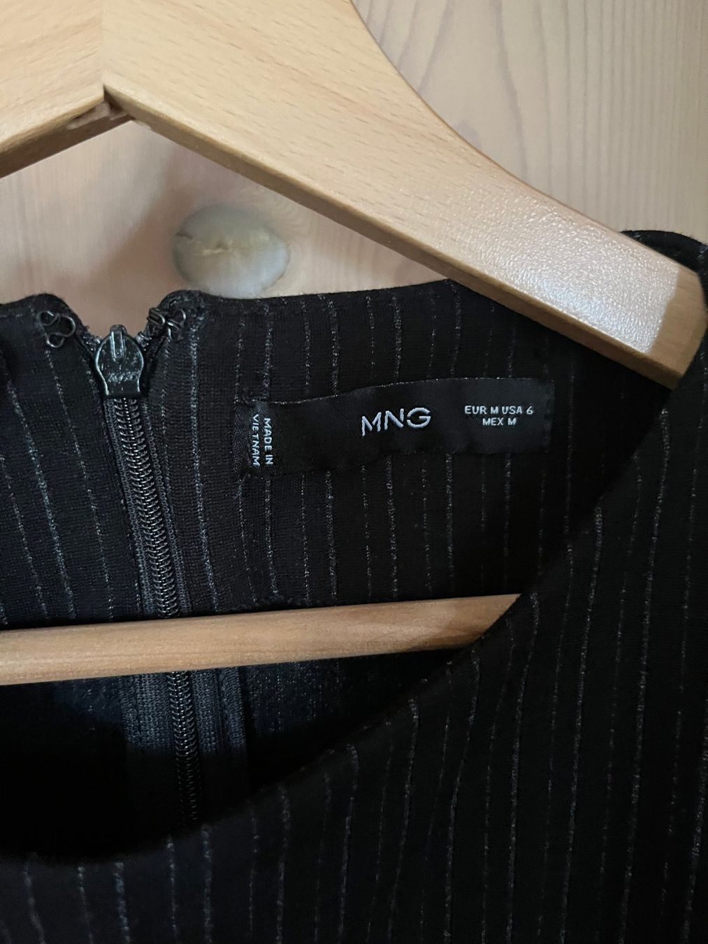 Mango Robes: Neue Mango Kleid 'DIPLA' Schwarz Gross M – Neuf avec emballage d'origine à Würenlos par ele_6dpd 2