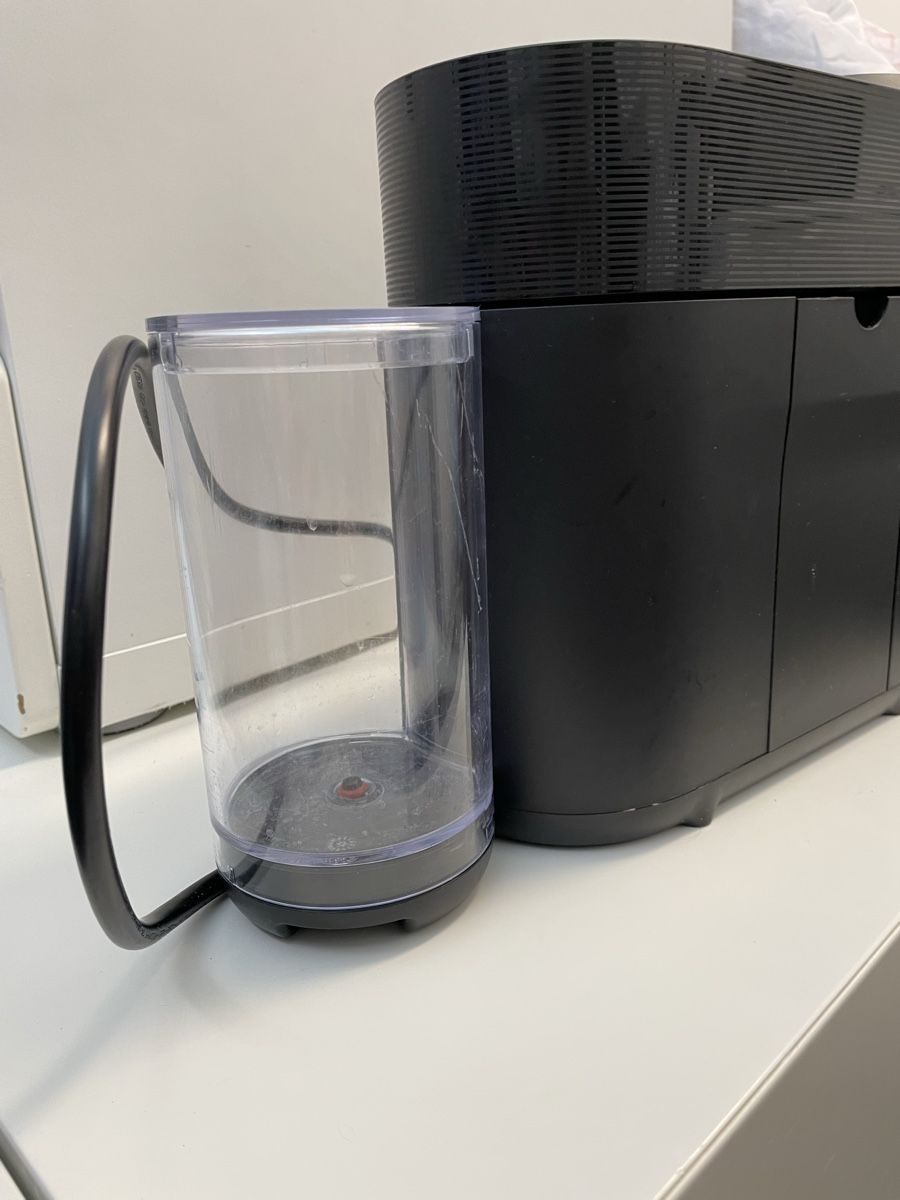 Nespresso Macchine per caffè & Macchine per espresso: Nespresso Venture Pop Schwarz – Usato da Zollikon venduto da yaris0505 2
