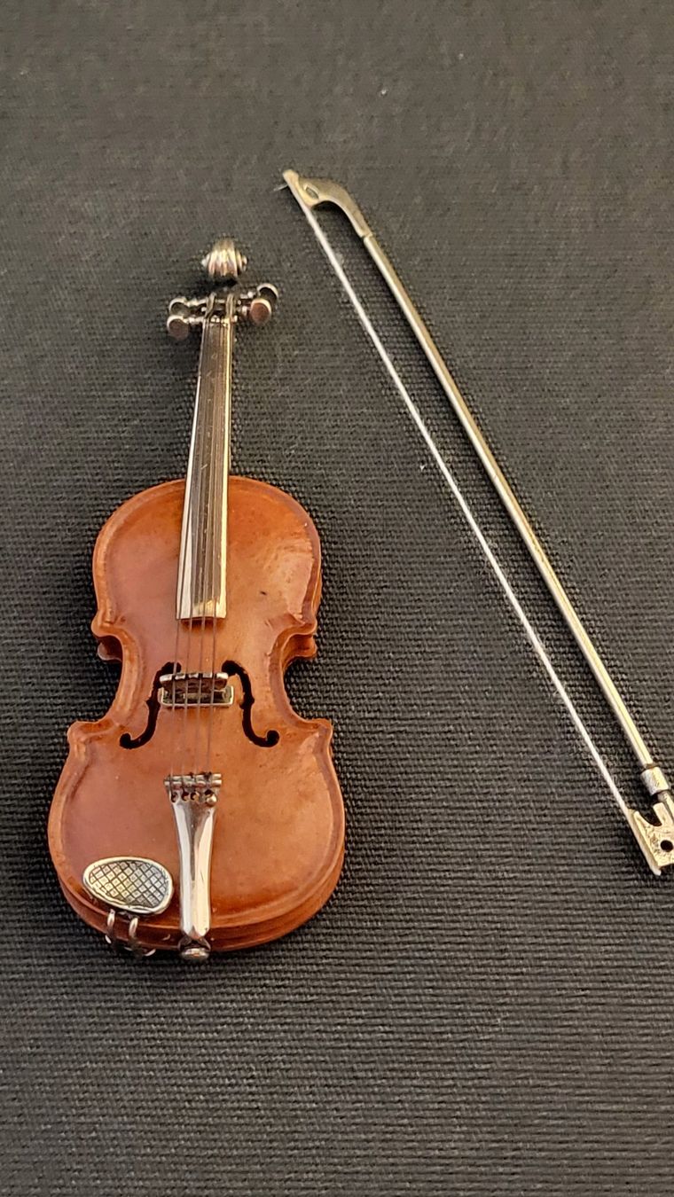 Figuren: Miniatur-Violine aus Holz und Silber – Neu und originalverpackt aus Basel von spinne02