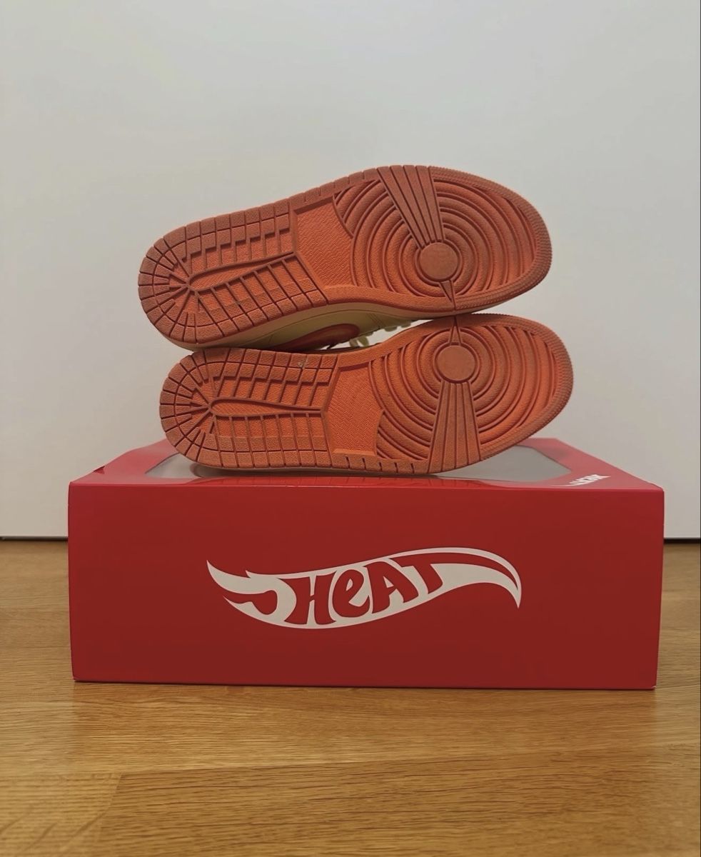 Jordan Scarpe da uomo: Jordan 1 Low "Heat" (Custom) – Usato da Basel venduto da Kevinbuckcards 3