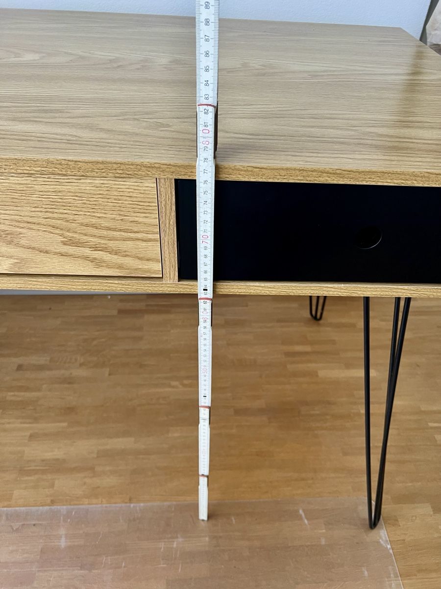 Mömax Scrivanie: Schreibtisch in Holzoptik mit 3 Schubladen – Usato da Zürich venduto da stjege 4
