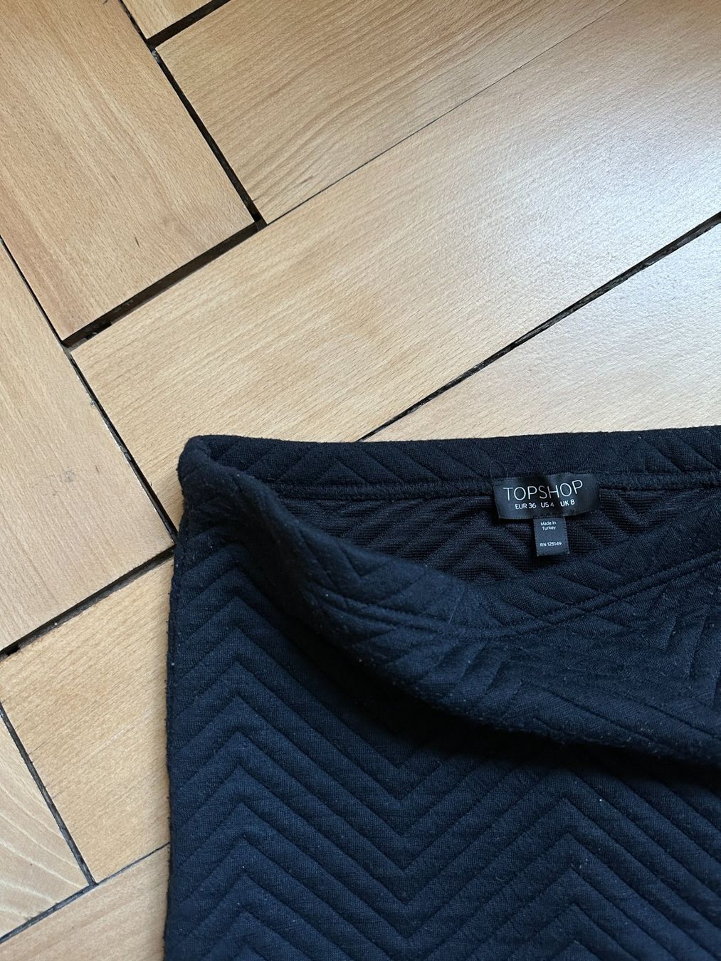 Topshop Jupes: TOPSHOP - Bleistiftrock schwarz gemustert 36 – D'occasion à Zürich par Diazaio 1