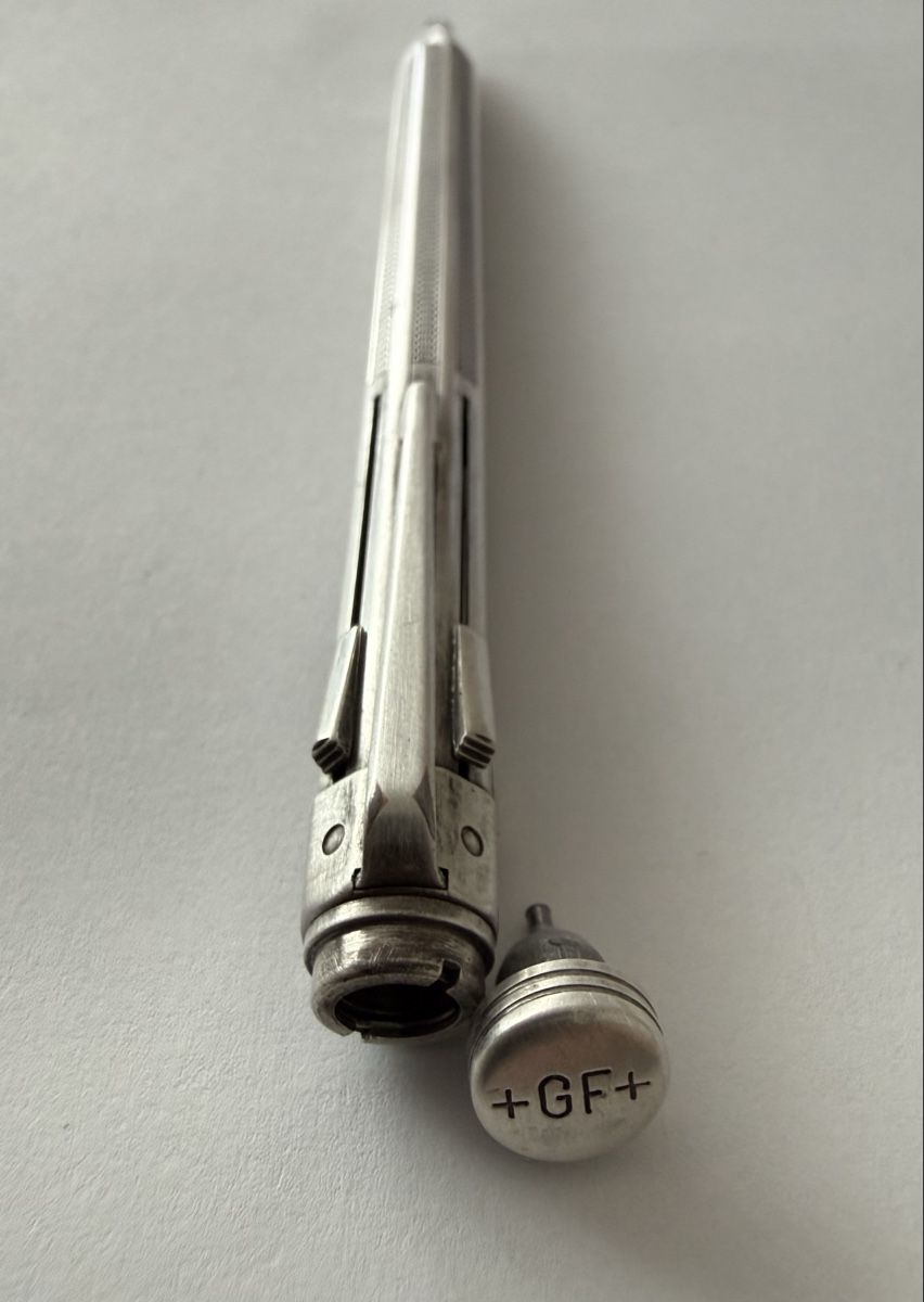Caran D'Ache Stylos & Marker: Kugelschreiber Caran d'Ache GF silberfarben gebraucht – D'occasion à Oetwil an der Limmat par TOP15 4
