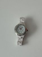 Weiße Armbanduhr