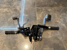 Vorverlegte Fussrastenanlage für FL Softail